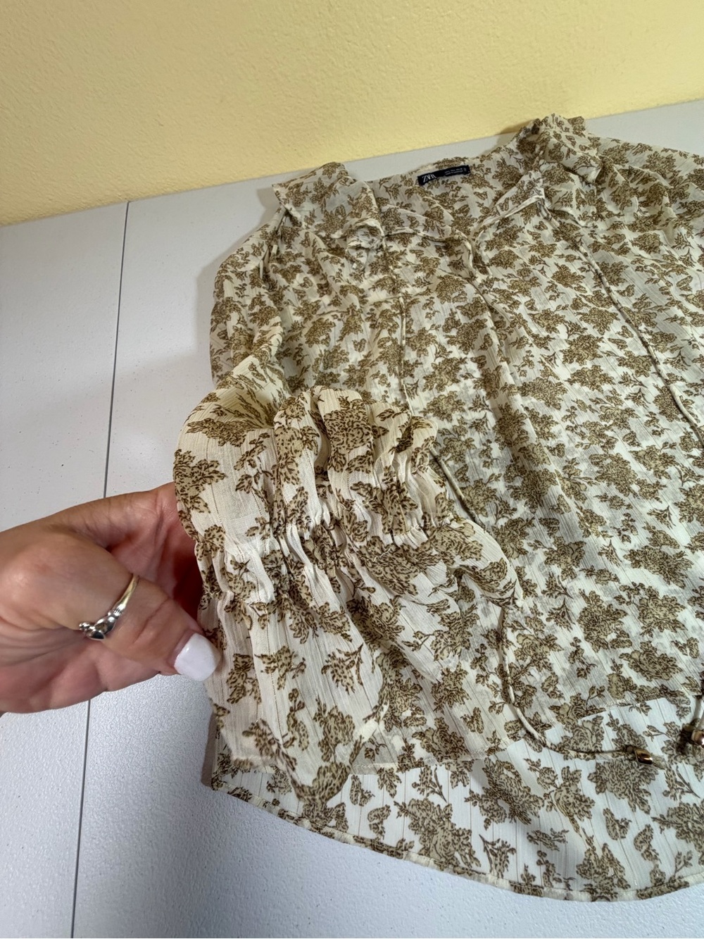 Zara Women's Sheer Floral Peasant Blouse Cream & Brown Long Sleeve Size Large - Picture 5 of 6
